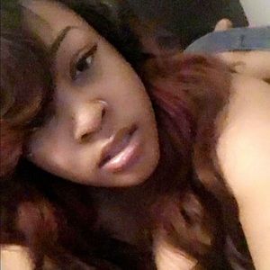 Meet your Posher, Felicia